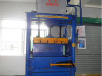 Baling press